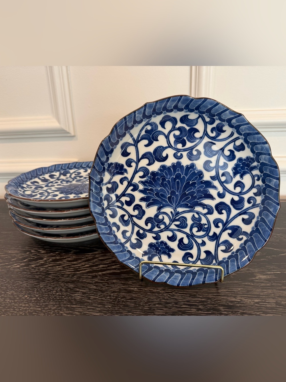 (1pc) VTG Andrea by Sadek Blue Mum Plate Scalloped Edge